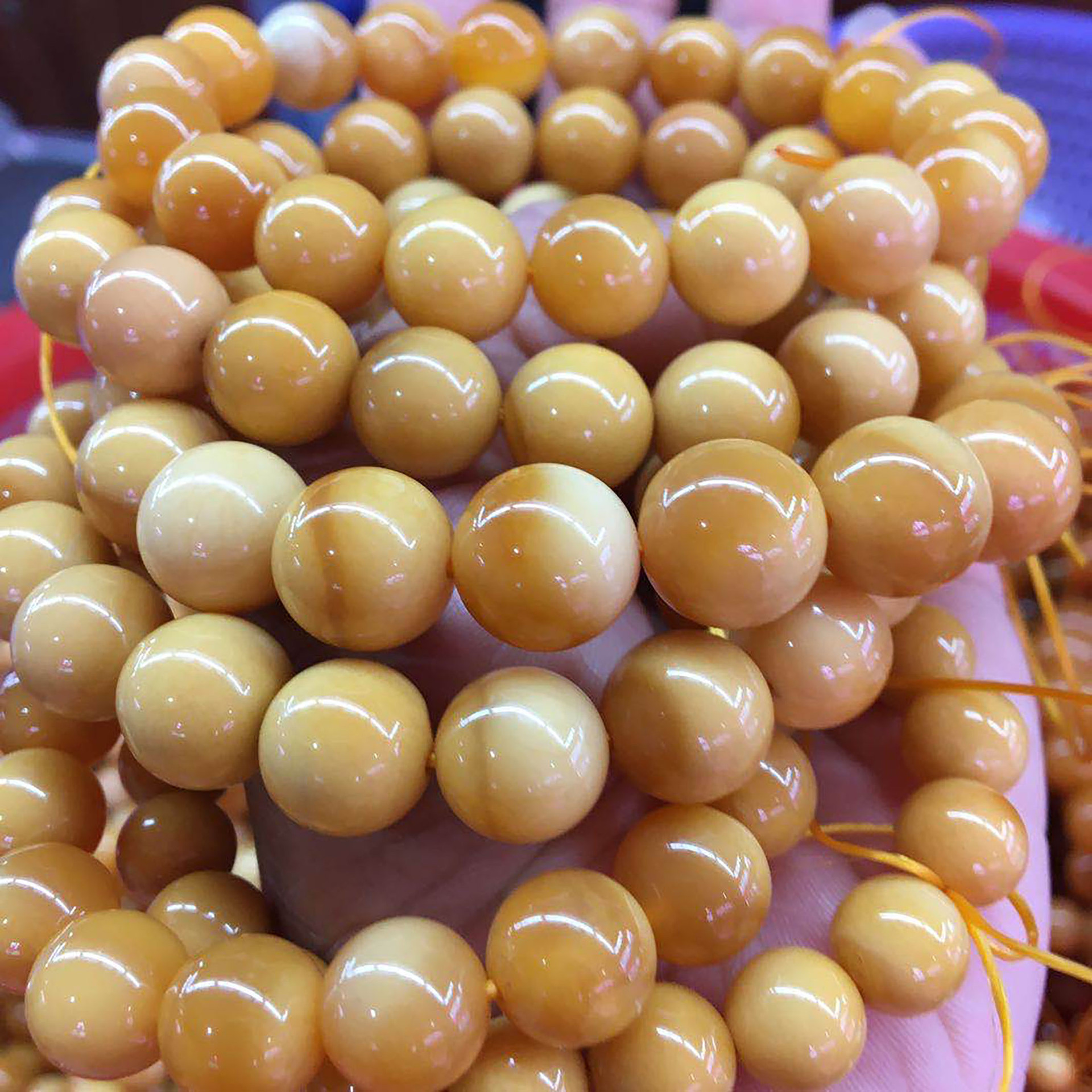 天然缅甸黄玉手串 蛋黄色缅黄玉男女款圆珠手链文玩手饰珠宝批发