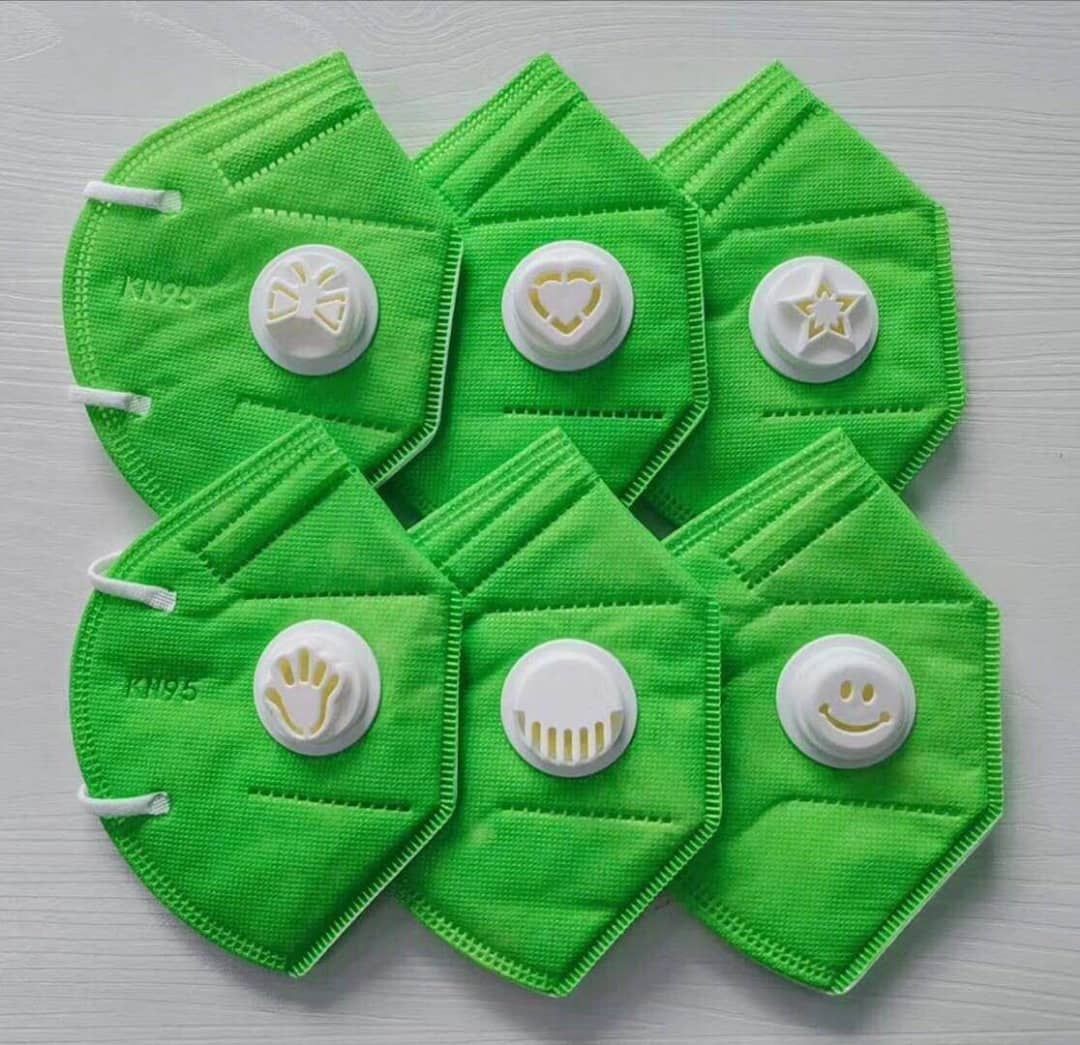 彩色kn95带呼吸阀口罩独立包装防尘口罩带阀门过滤挂耳式厂家批发