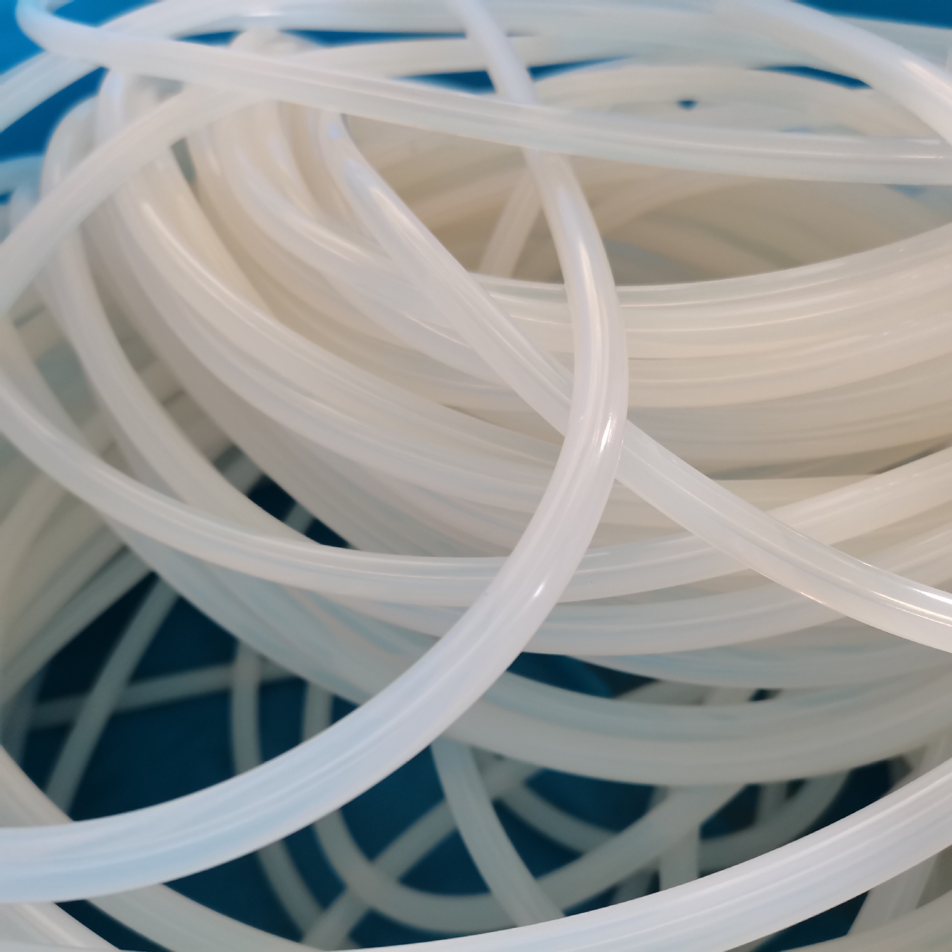 厂家硅胶圆条10mm 半透乳白色硅胶条实心硅胶圆条硅胶密封条100米