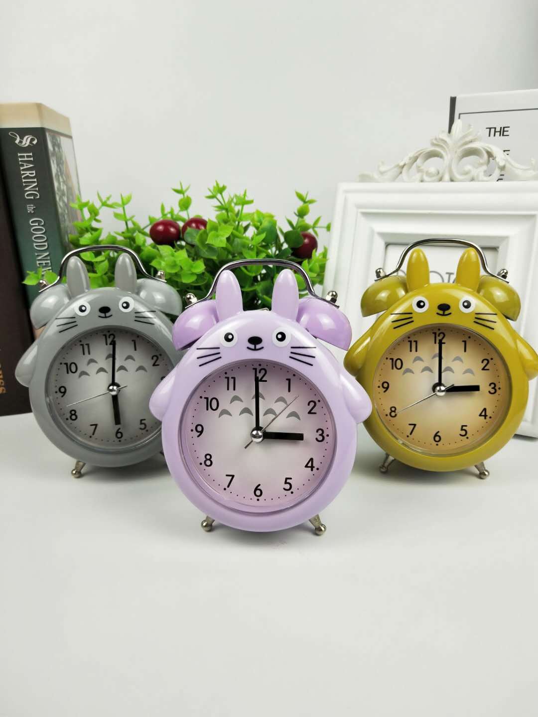 可爱时尚超静音创意龙猫卡通家居摆饰儿童学生打铃闹钟 厂家批发