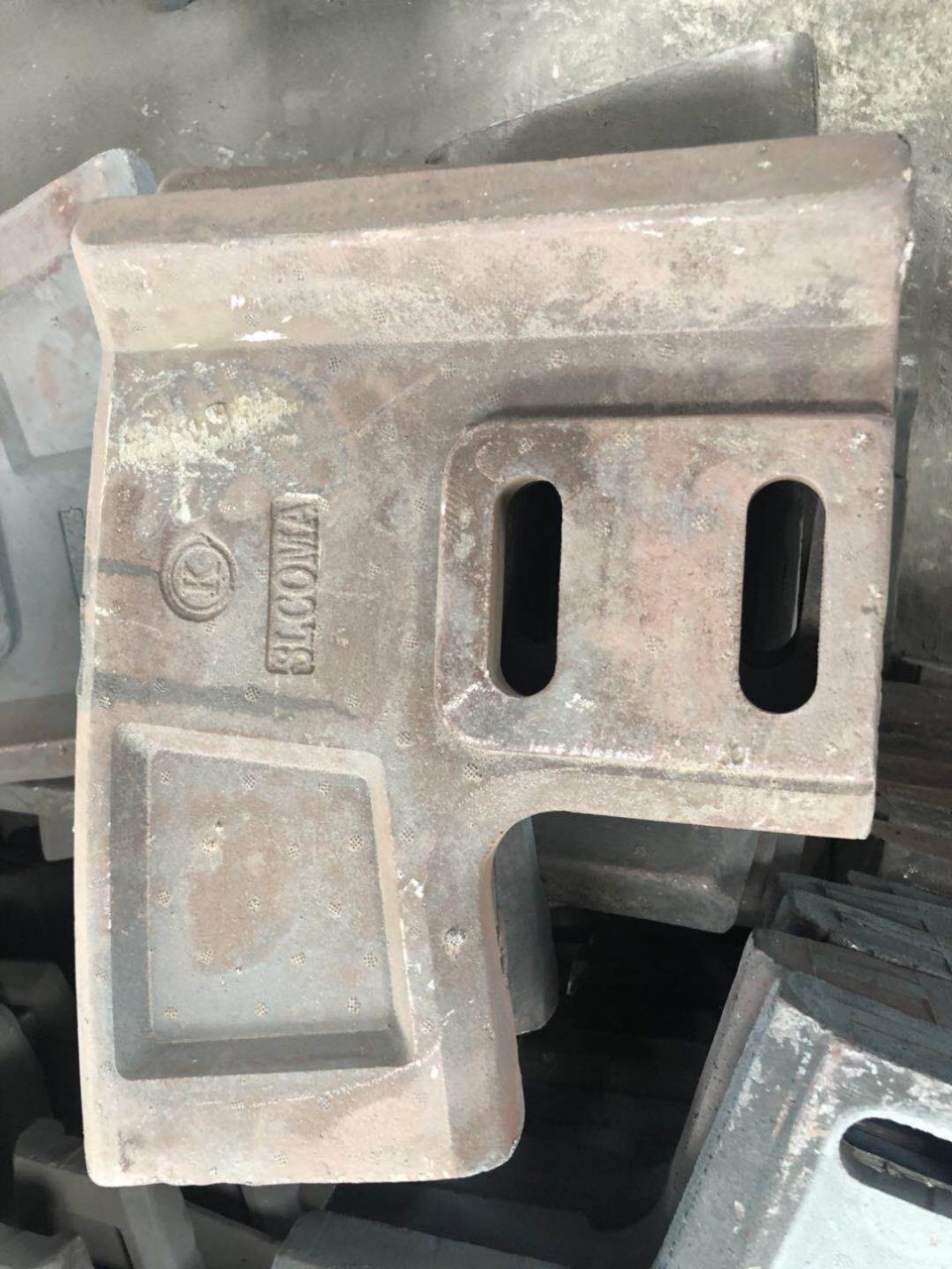 仕高玛侧刀 搅拌机耐磨件 搅拌机拌叶 厂家直销 消失模工艺-阿里巴巴