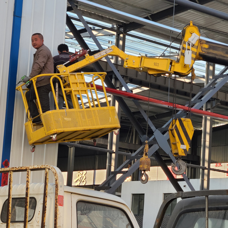 广告牌安装吊车吊篮 外墙施工吊车顶框 自动调平吊车吊篮