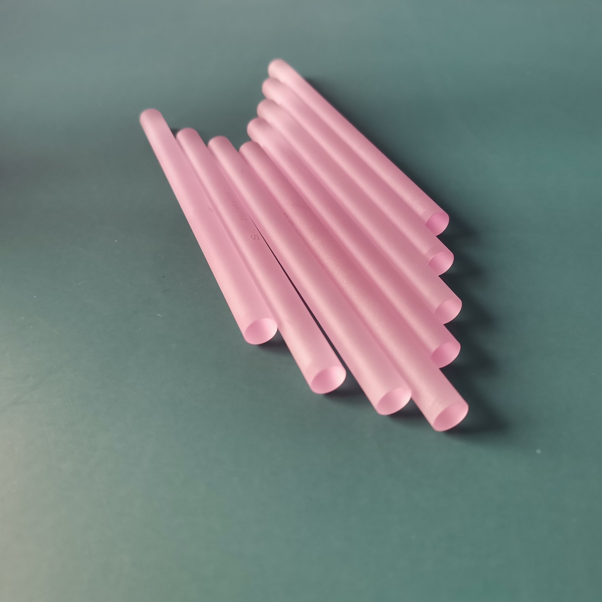 激光工业使用高质量激光棒用于激光测距仪