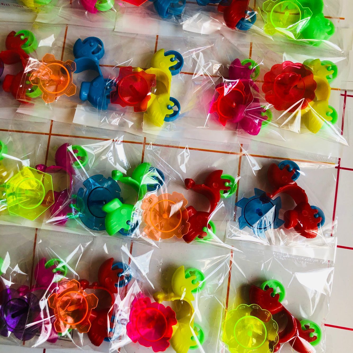 义乌玩具批发儿童摩托车陀螺二合一幼儿园小礼品学校周边热卖