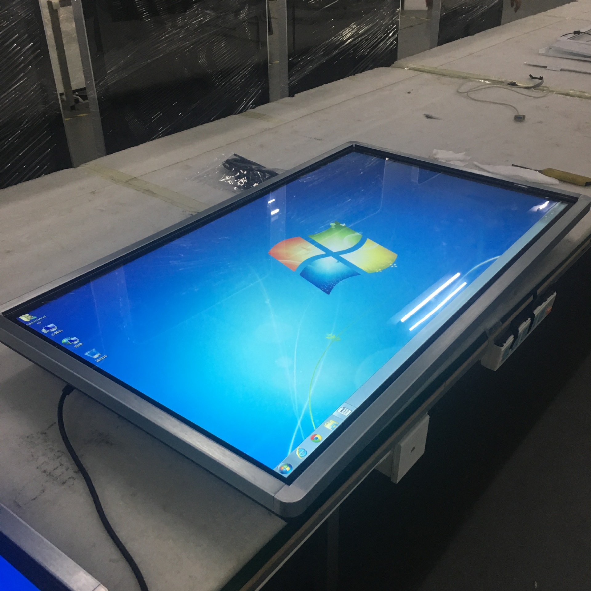 万马43寸壁挂式红外触摸屏一体机 智能液晶触控屏显示器看板厂家