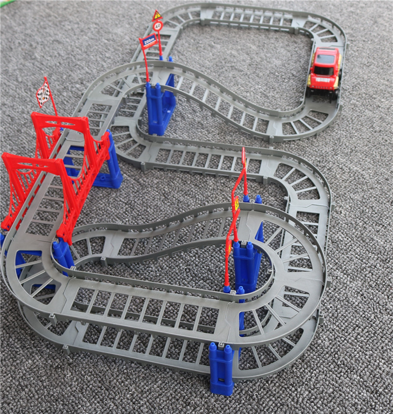 实惠小火车轨道玩具车儿童益智组装托马斯轨道车小汽车批发