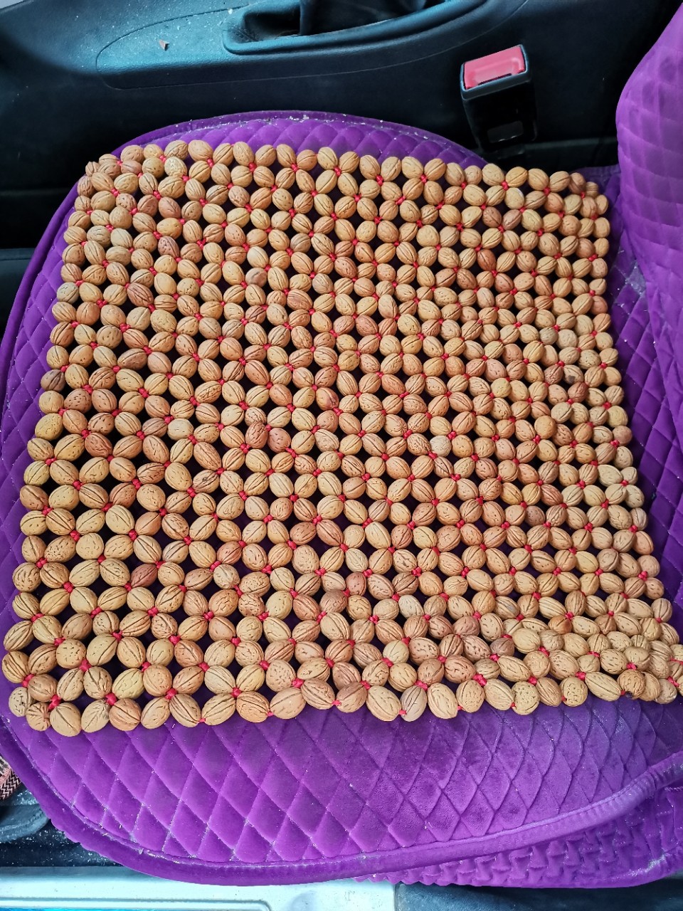 桃核汽车坐垫 汽车桃核小方垫 四方垫 野生桃核坐垫 汽车桃胡坐垫