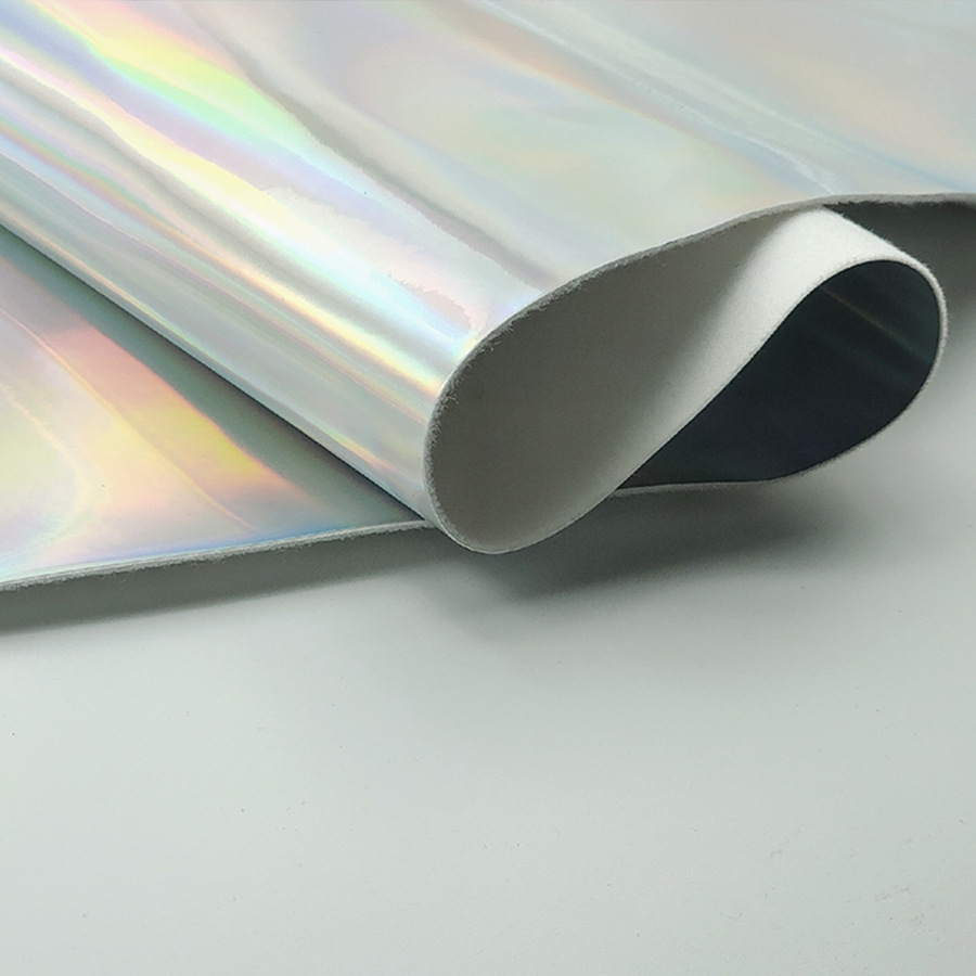 镭射镜面革幻彩渐变反光银色pu皮革面料毛底手袋鞋材装饰皮料现货