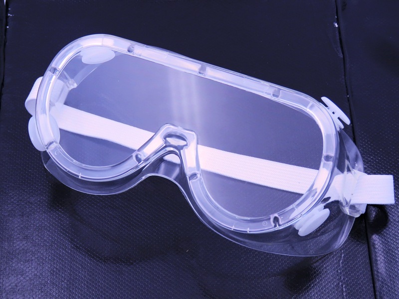 医用护目镜防雾护目镜透气防飞溅防风四孔眼镜