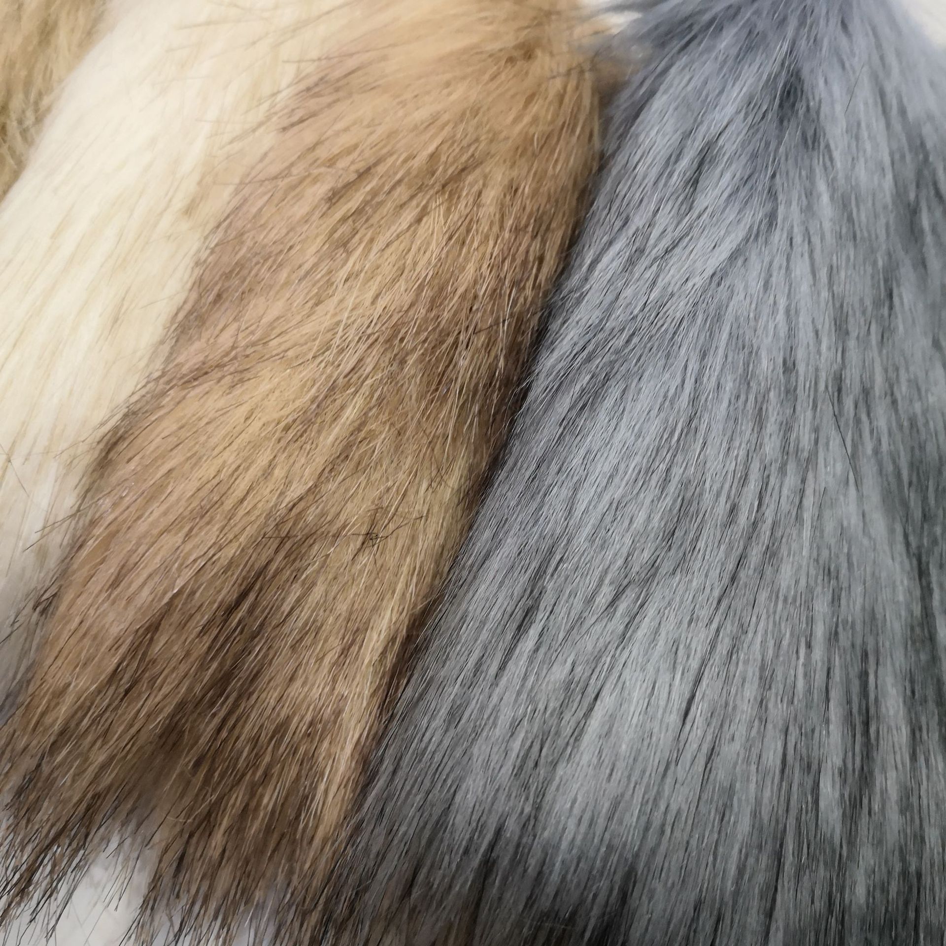现货60mm狐狸毛染尖 双色仿狐狸人造毛皮 箱包毛球 毛领面料