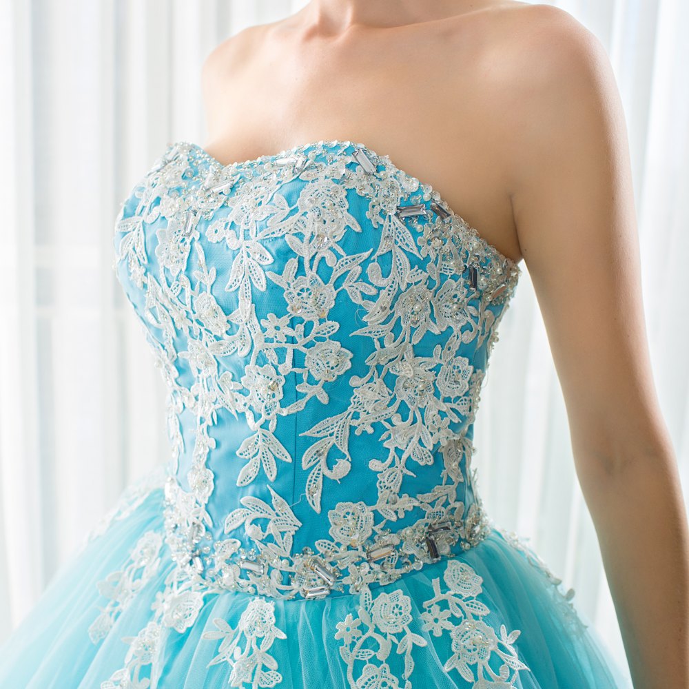 彩色拖尾婚纱礼服抹胸贴花缝珠蓬蓬舞裙宴会主持影楼演出晚礼服