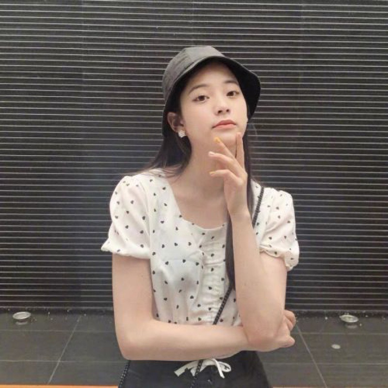 欧阳娜娜明星同款碎花绑带松紧造型仙仙的雪纺衫方领短袖短上衣女