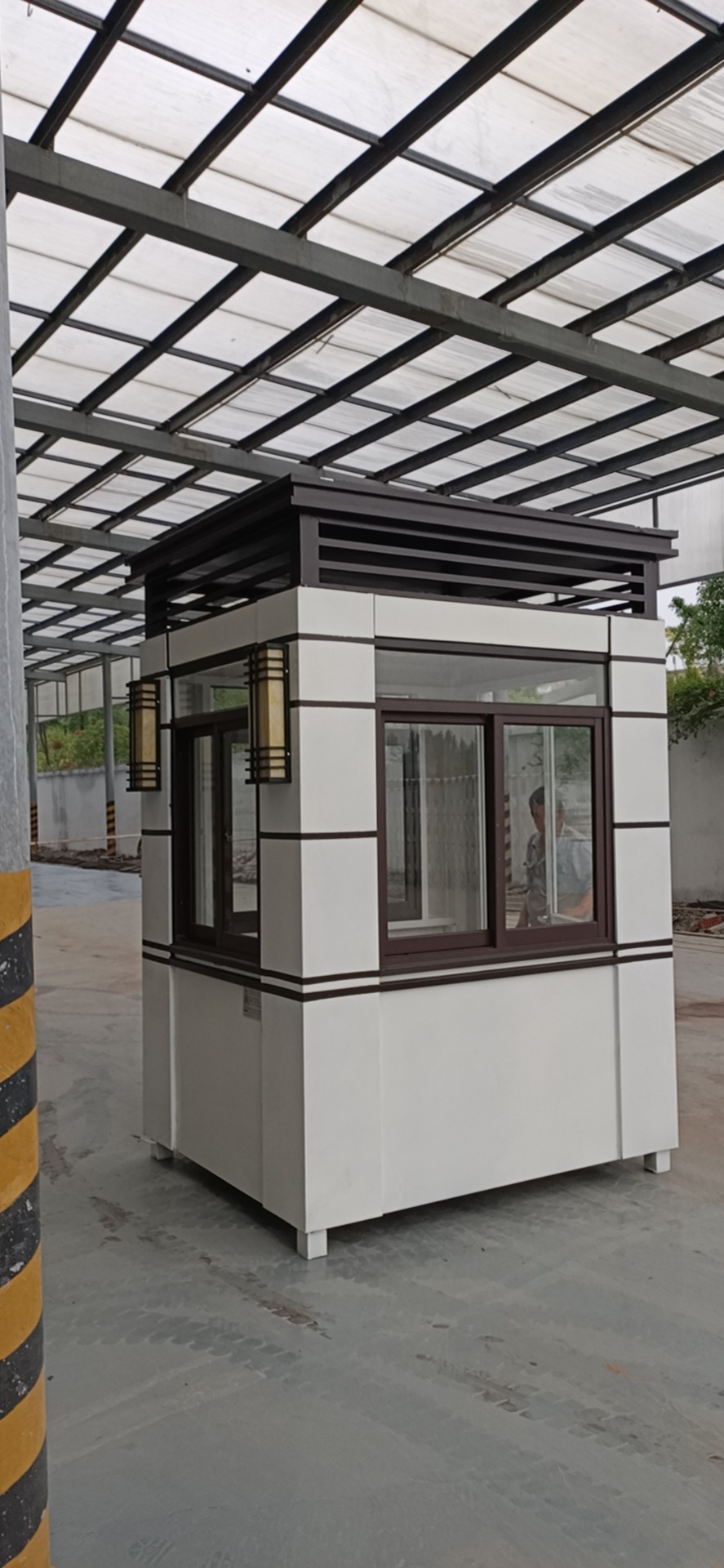 钢结构保安豪华岗亭 成品豪华岗亭 定做小区门卫值班岗亭