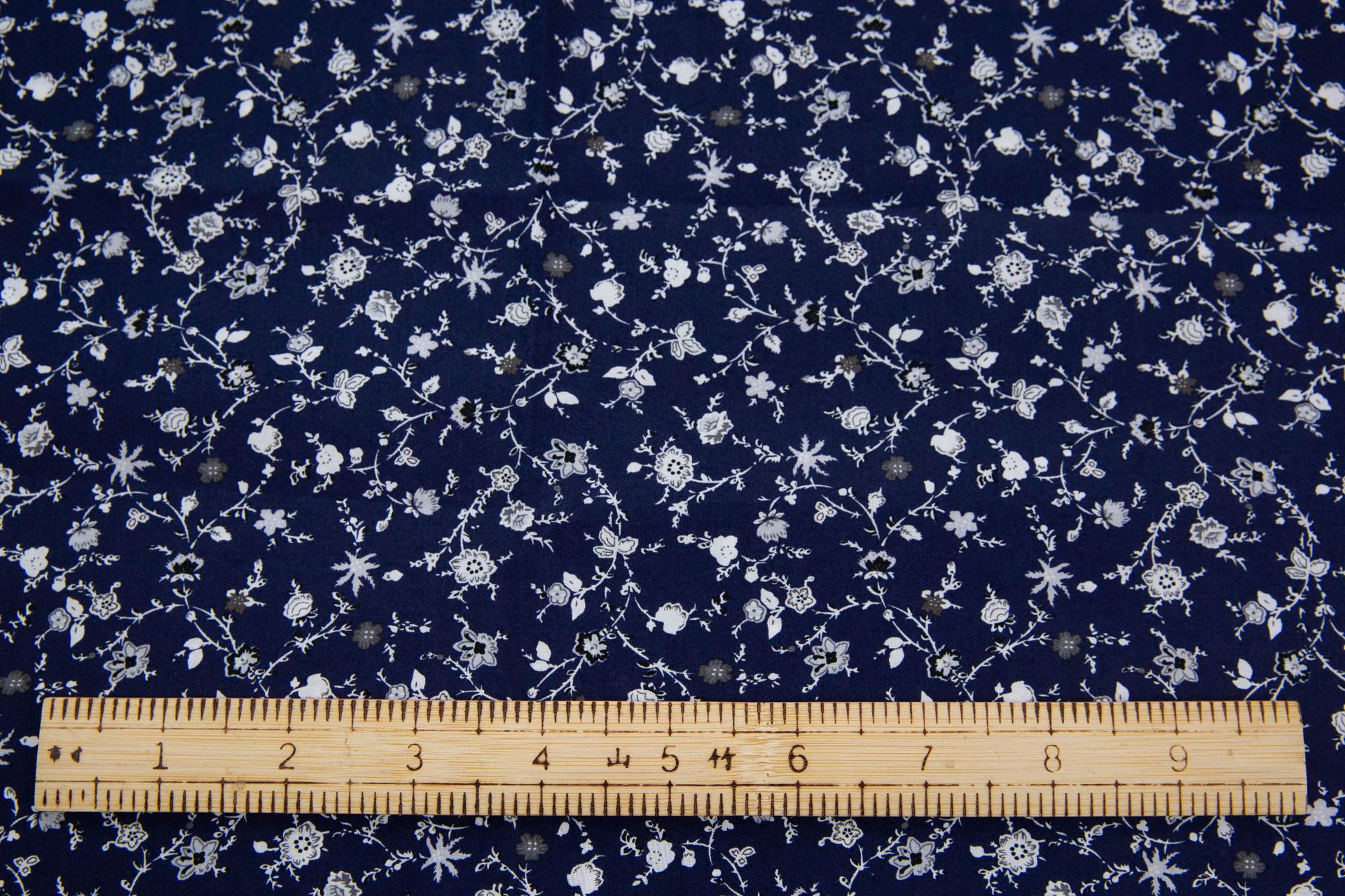 60支棉高密府绸印花新款春夏田园风小碎花女装连衣裙吊带裙布料