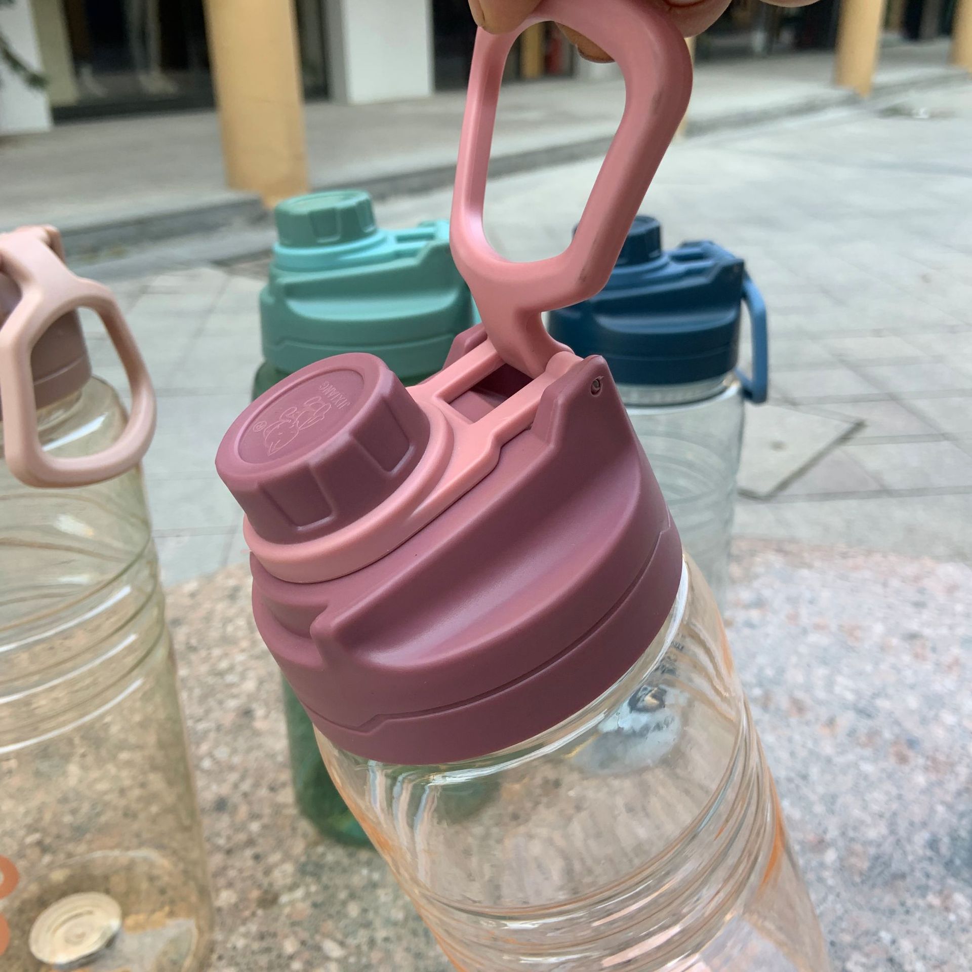 大容量夏季塑料太空杯水杯子农民工地水壶防摔防爆杯大水杯子定制