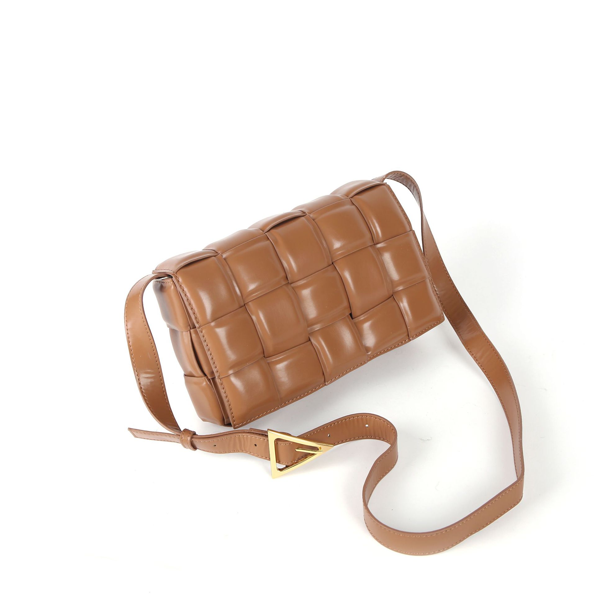 阿b家阿v家2021春夏新款皮带编织包亮皮包女士单肩包