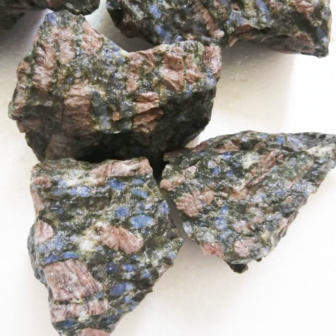 天然蓝闪石原石 矿物标本 大块原石雕刻料批发