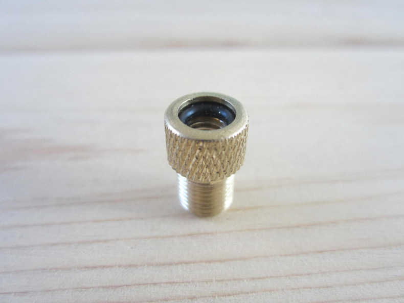 自行车法嘴转美嘴转换头 公路车单车法式气嘴打气筒转换器 法嘴帽