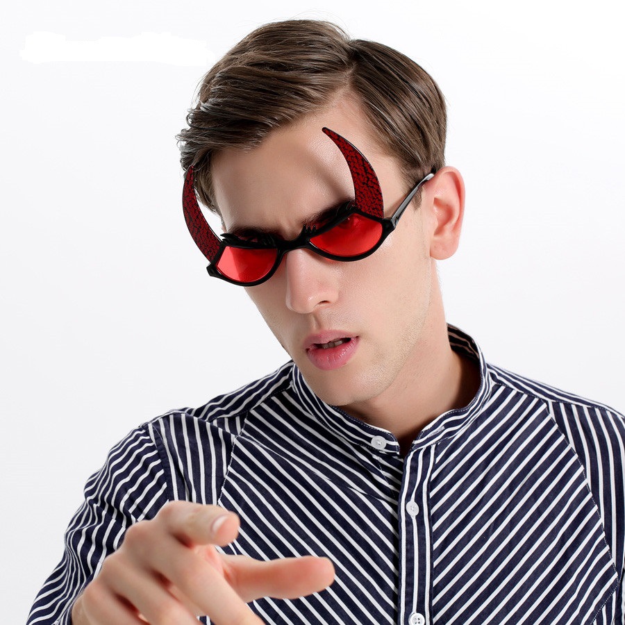 眼镜万圣节图片