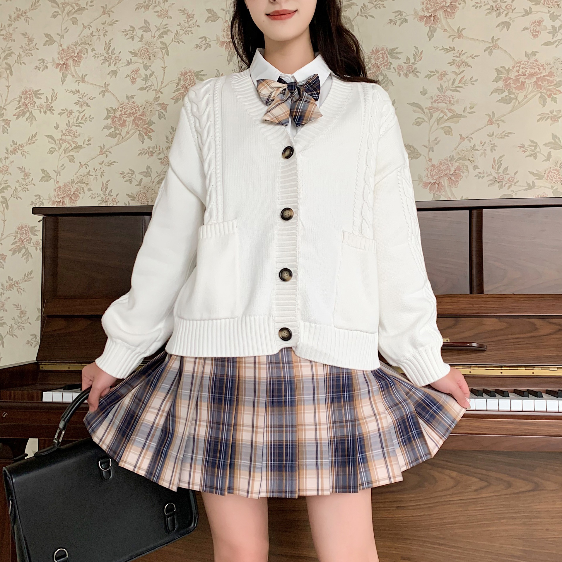 【梗豆物语】日系小清新针织开衫女小熊的裙正统格子裙jk