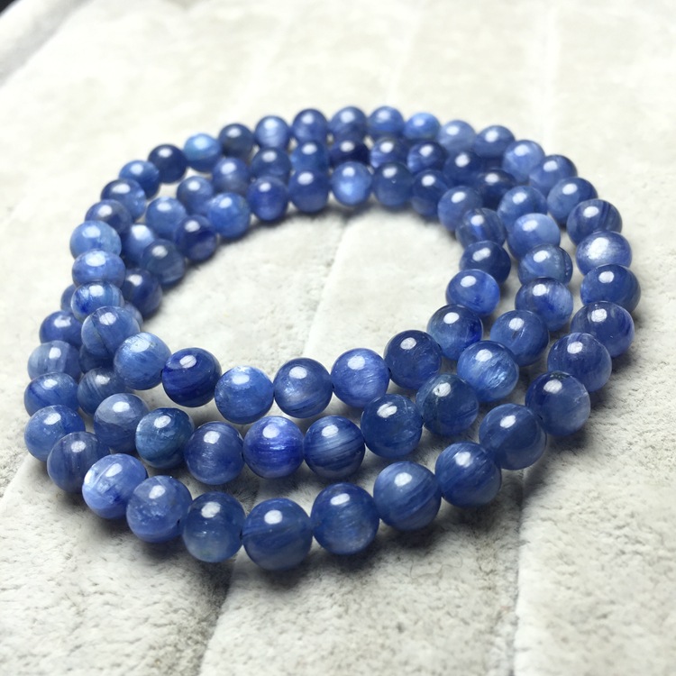 mm产品细节图片:材质:老矿料天然蓝晶 数量有限品名:批发天然蓝晶手链