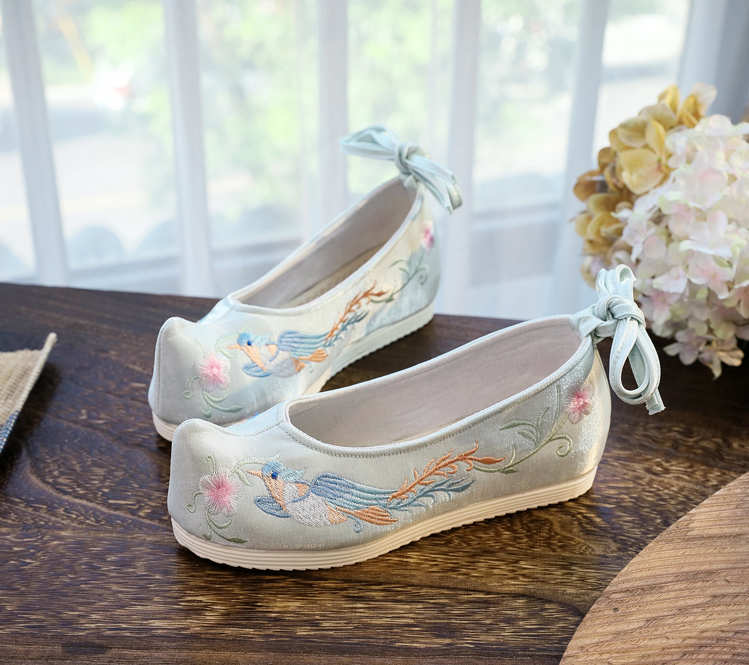 汉服鞋子女古风翘头平底布鞋内增高绣花鞋古代淡雅弓鞋汉服鞋春季