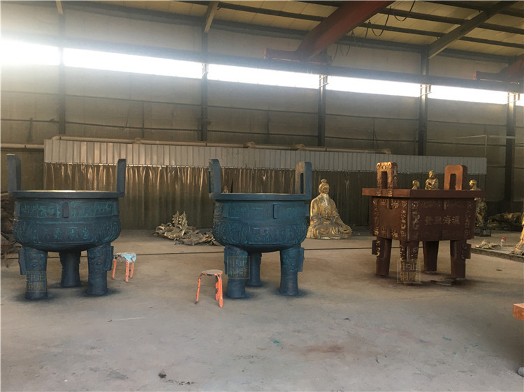 广场大型铜鼎雕塑 抽象四足铜鼎 铸铜鼎雕塑摆件 圆鼎雕塑工艺品