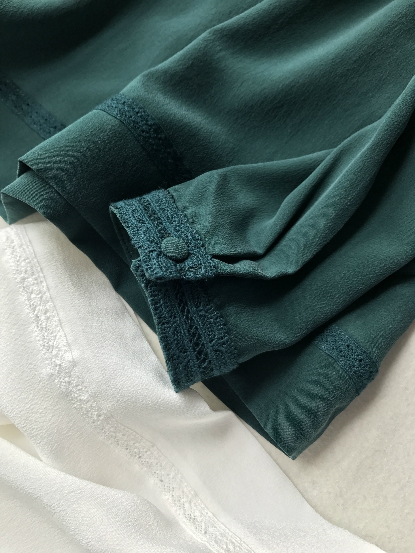 经典软糯重砂洗 优雅木耳边 浓浓的法式风情 长袖真丝衬衫