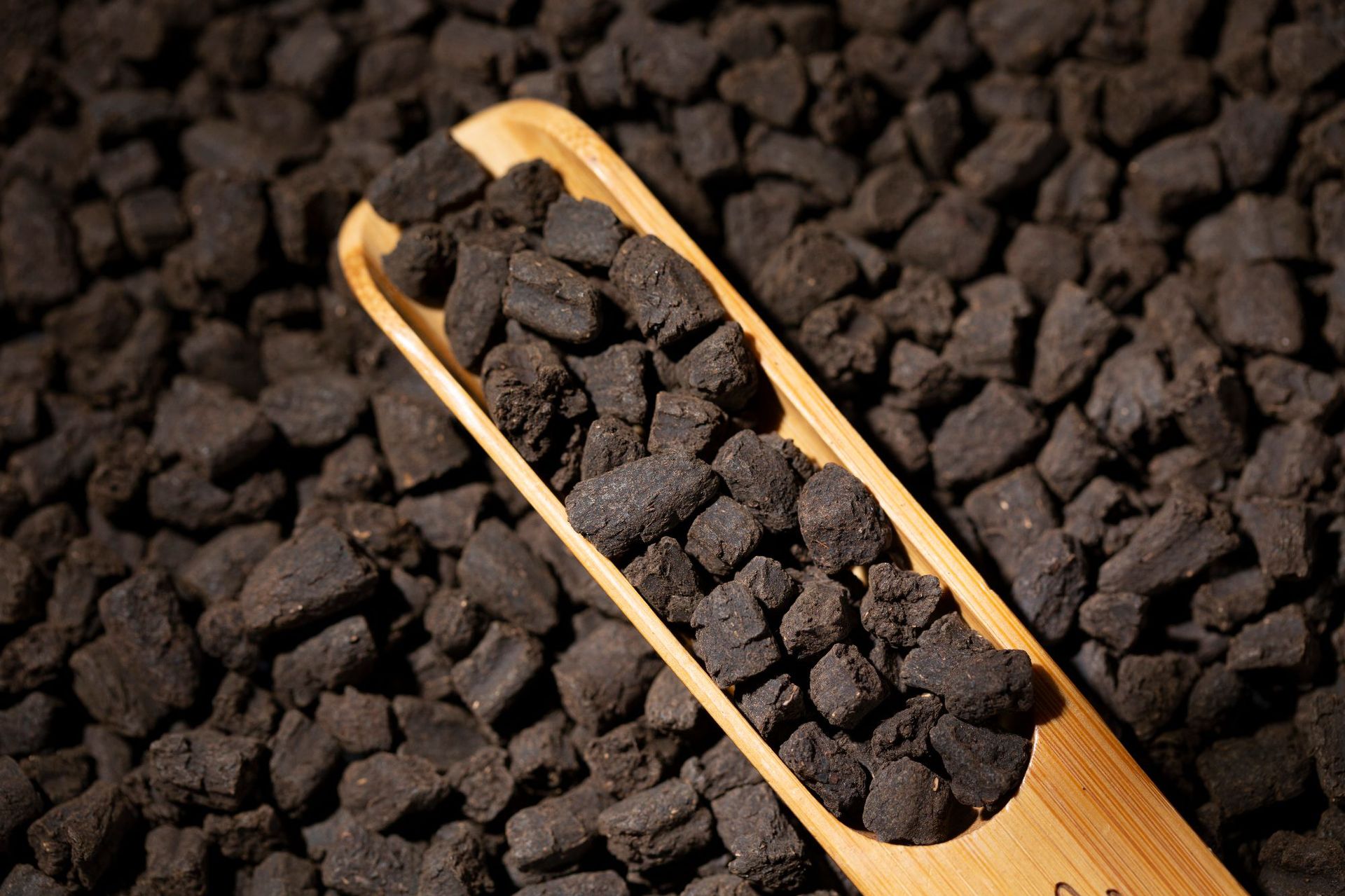 批发 云南普洱茶 勐海糯香茶化石 碎银子 乔木陈香熟茶 500g散茶