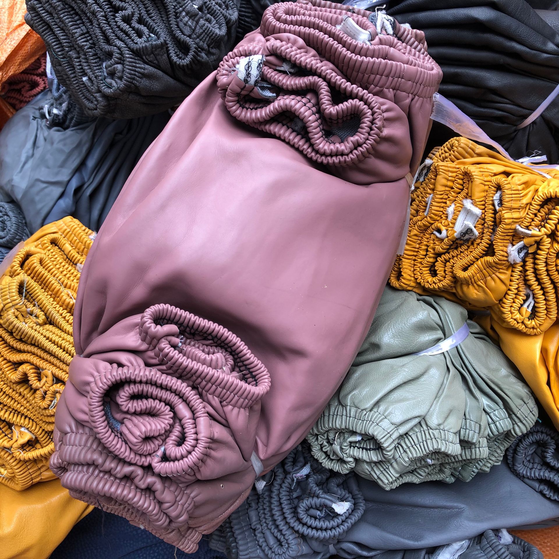 袖套超值处理款皮袖套防水袖套混批地摊超市货源赠品小礼品促销品