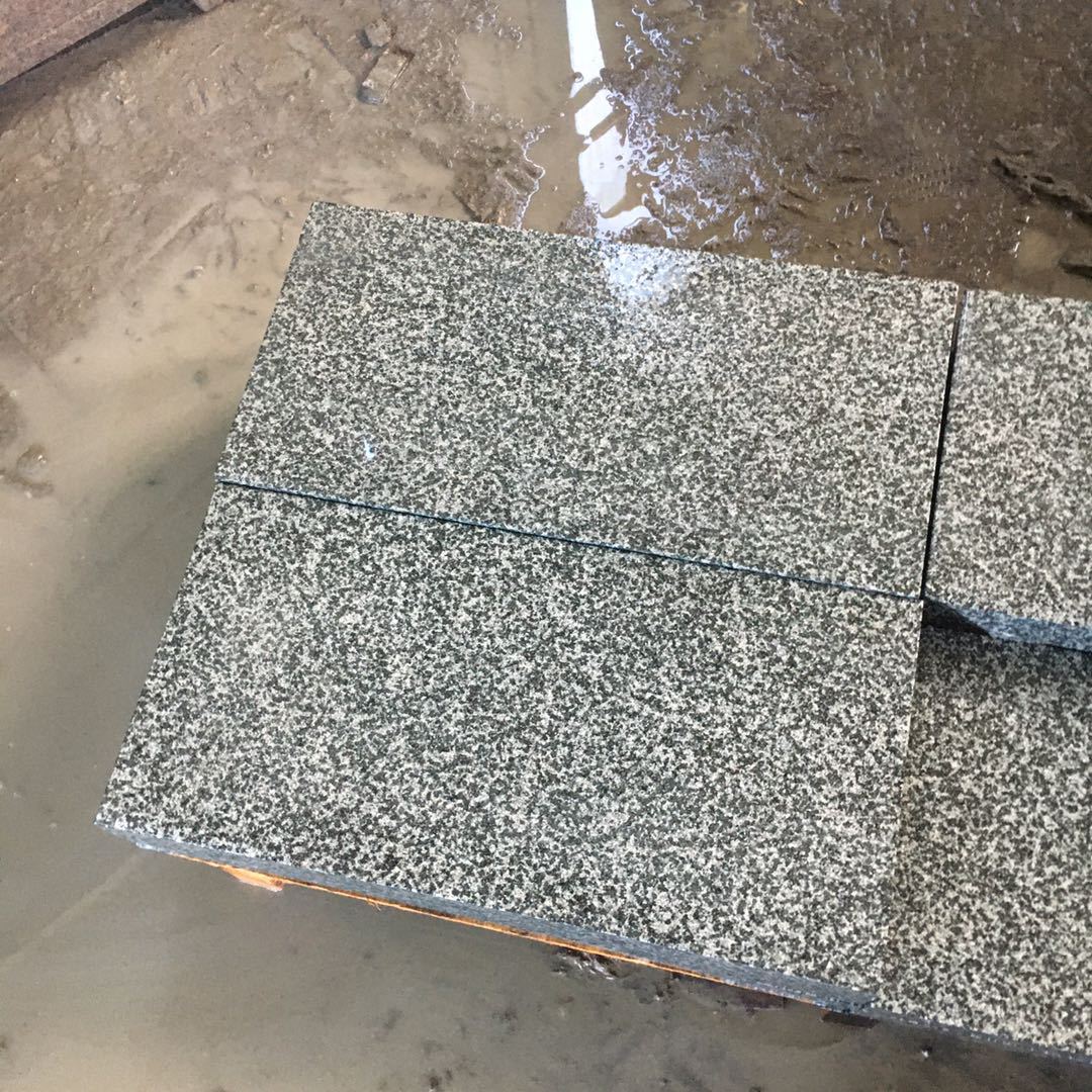 异形森绿麻花岗岩 厂家定制森林绿石材 森林绿花岗岩 万年青石材