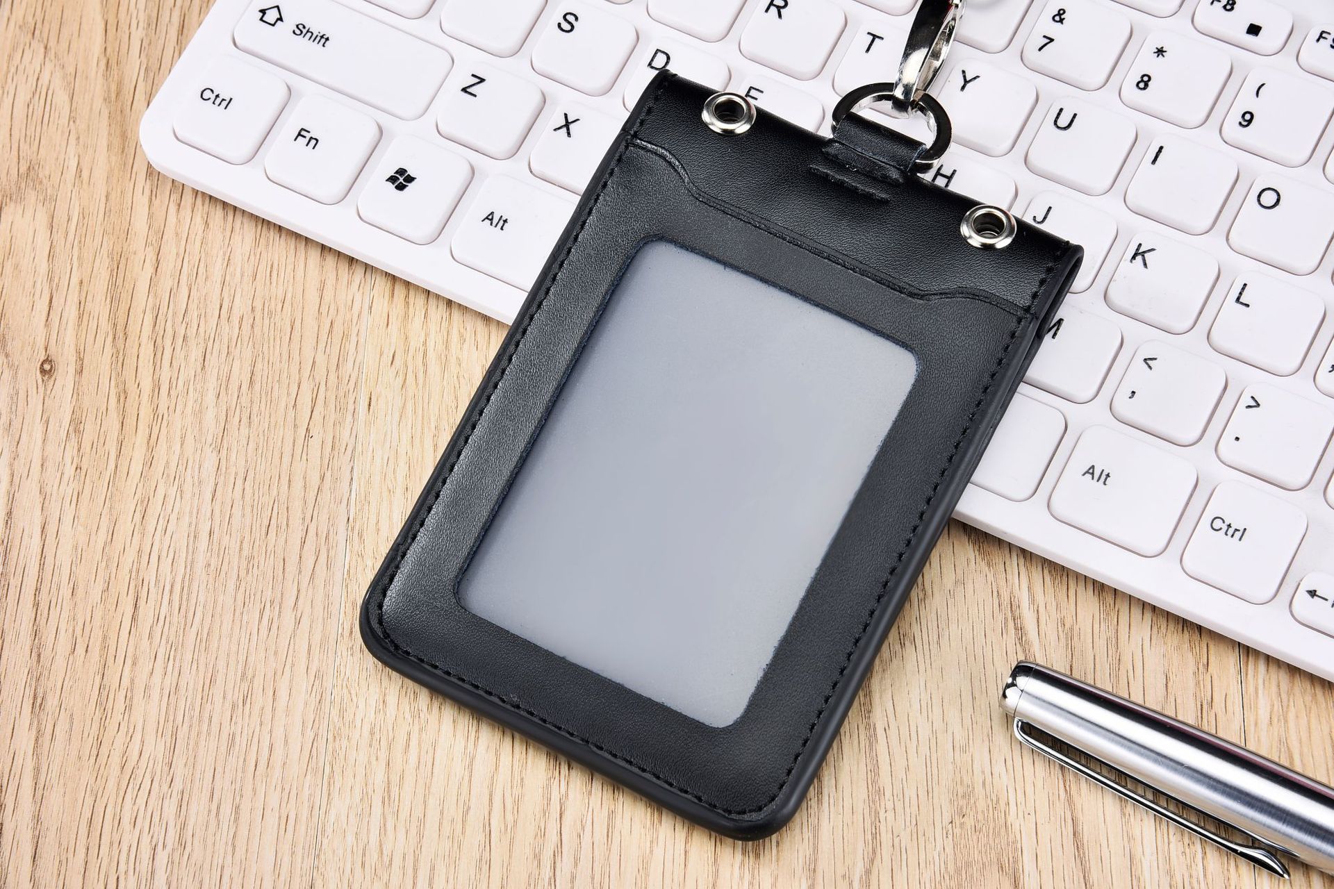 厂家直销真皮工作证 卡套磁扣对折工作牌 caac民航证件套 多卡位