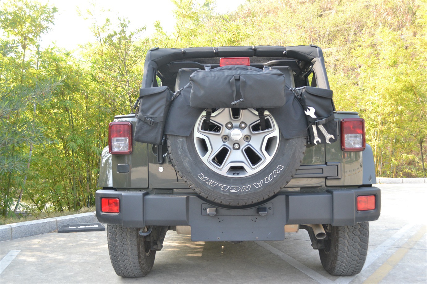 厂家直销牧马人改装件后备胎防收纳包4门牧马人后备箱储物袋