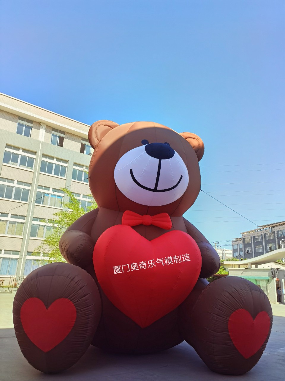 充气泰迪熊气模人广告开业仿真毛绒泰迪熊公仔暴力熊布朗熊卡通-阿里