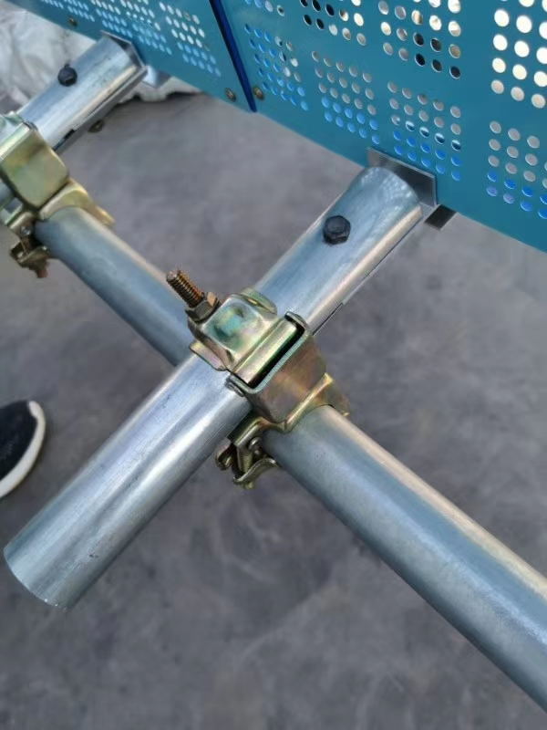 外架钢板片脚手架钢板网外墙施工防坠网冲孔爬架网片厂家