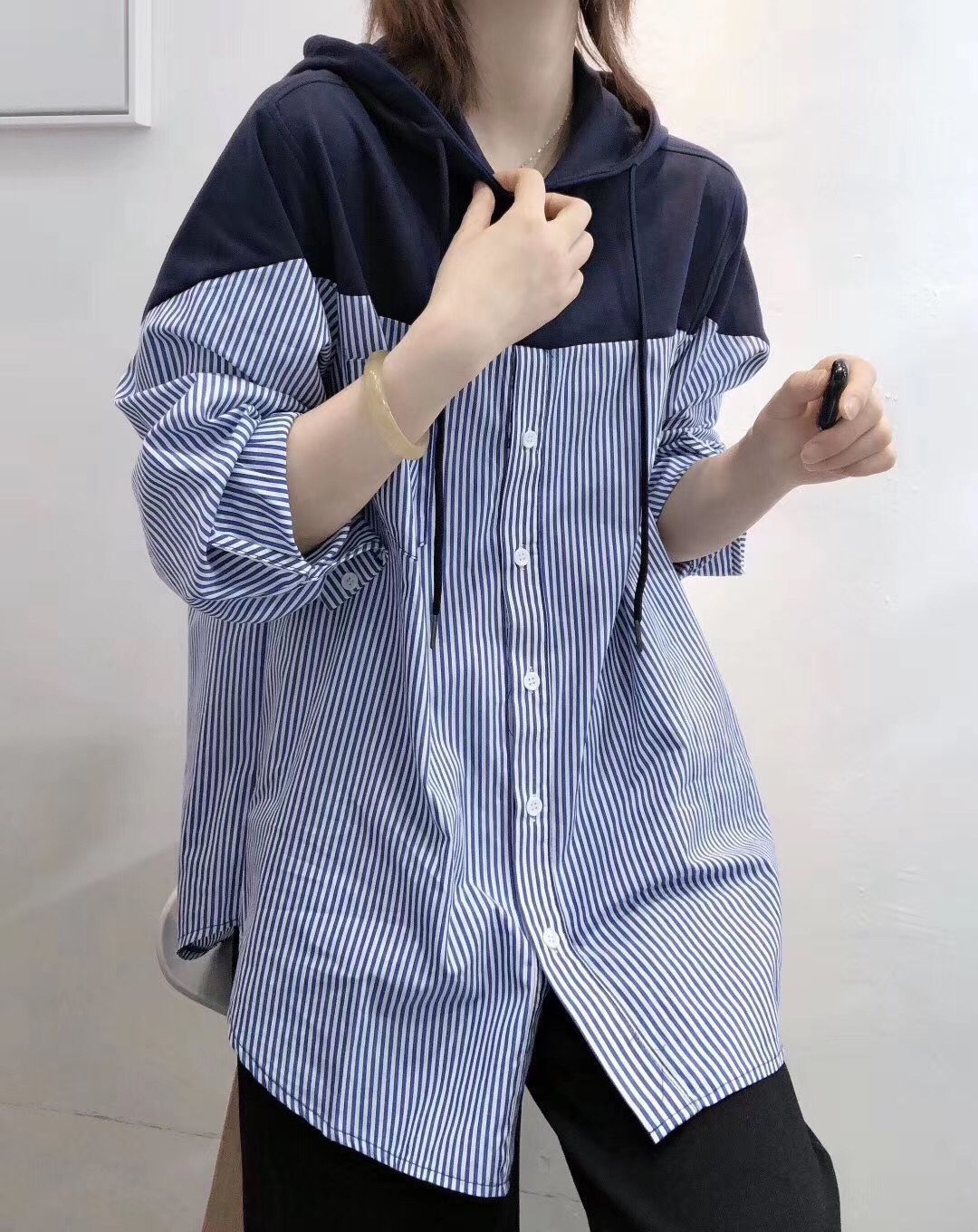 2023春秋新款韩版女百搭宽松上衣外套连帽卫衣长袖拼接条纹衬衫潮
