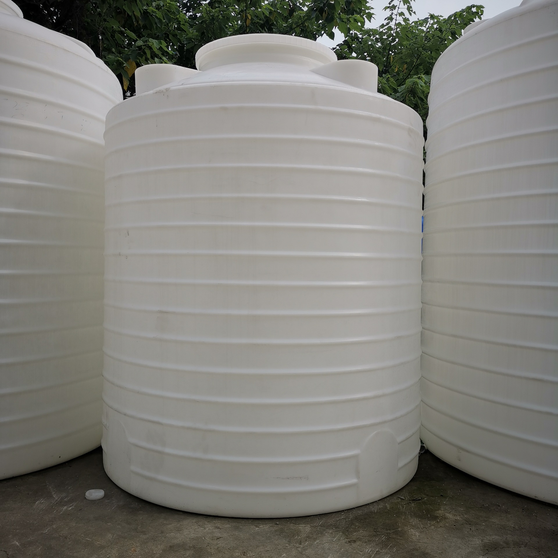 20吨pe塑料水箱 白色塑料大水桶 聚乙烯储罐 防潮储罐 塑料水箱