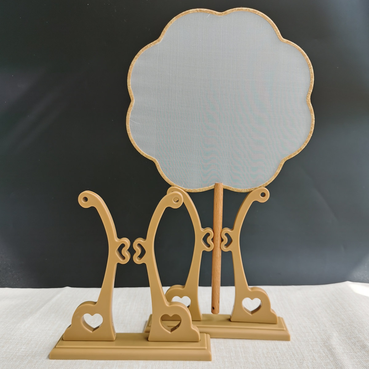 扇架团扇支架底座塑料树脂宫扇扇托中式新娘婚礼扇展示架支架摆件