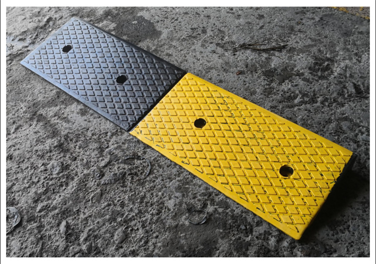 橡胶台阶垫斜坡垫马路牙子汽车上坡垫爬坡垫路沿坡三角垫门槛垫