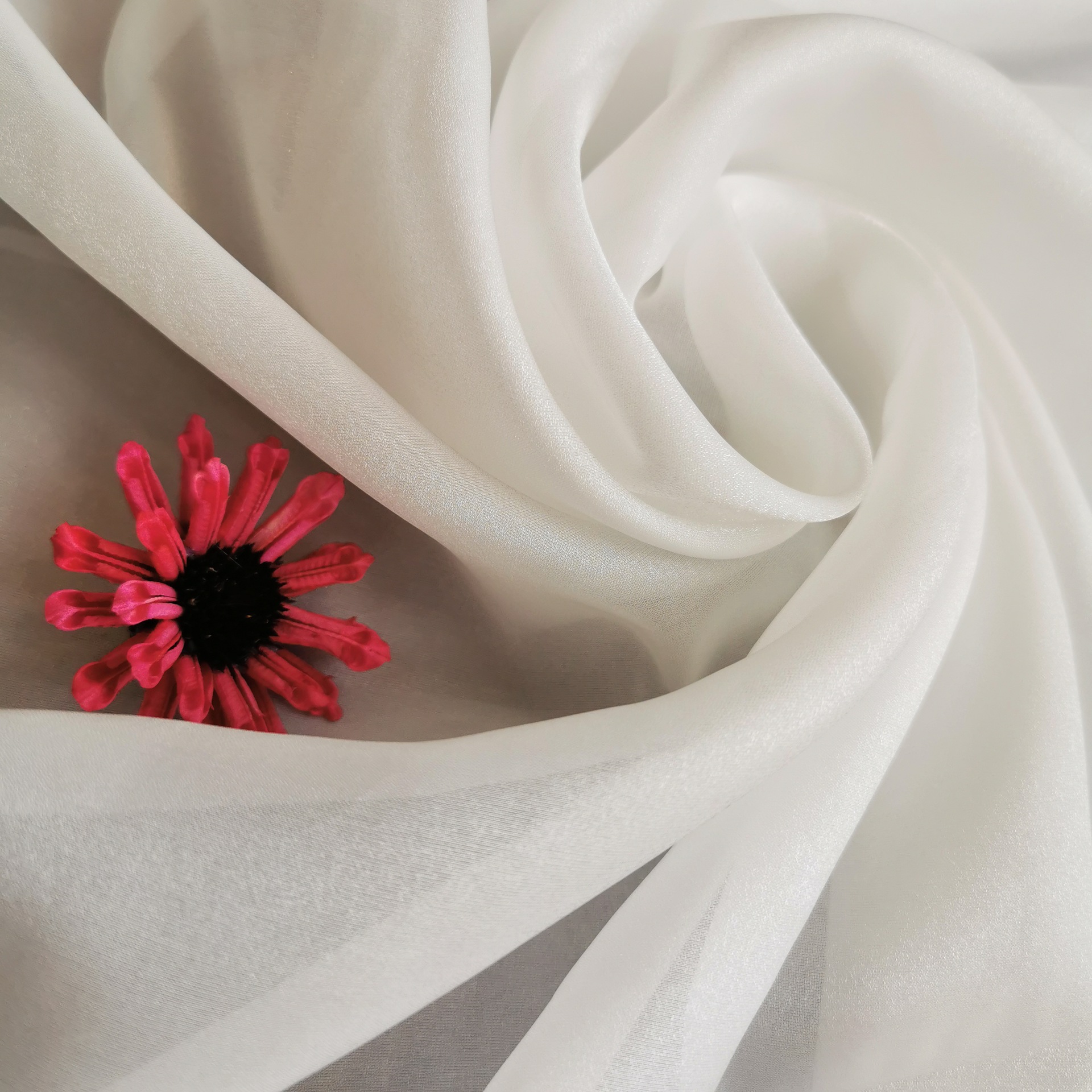 扬州纱面料 雪纱欧根纱汉服面料 欧根纱布料