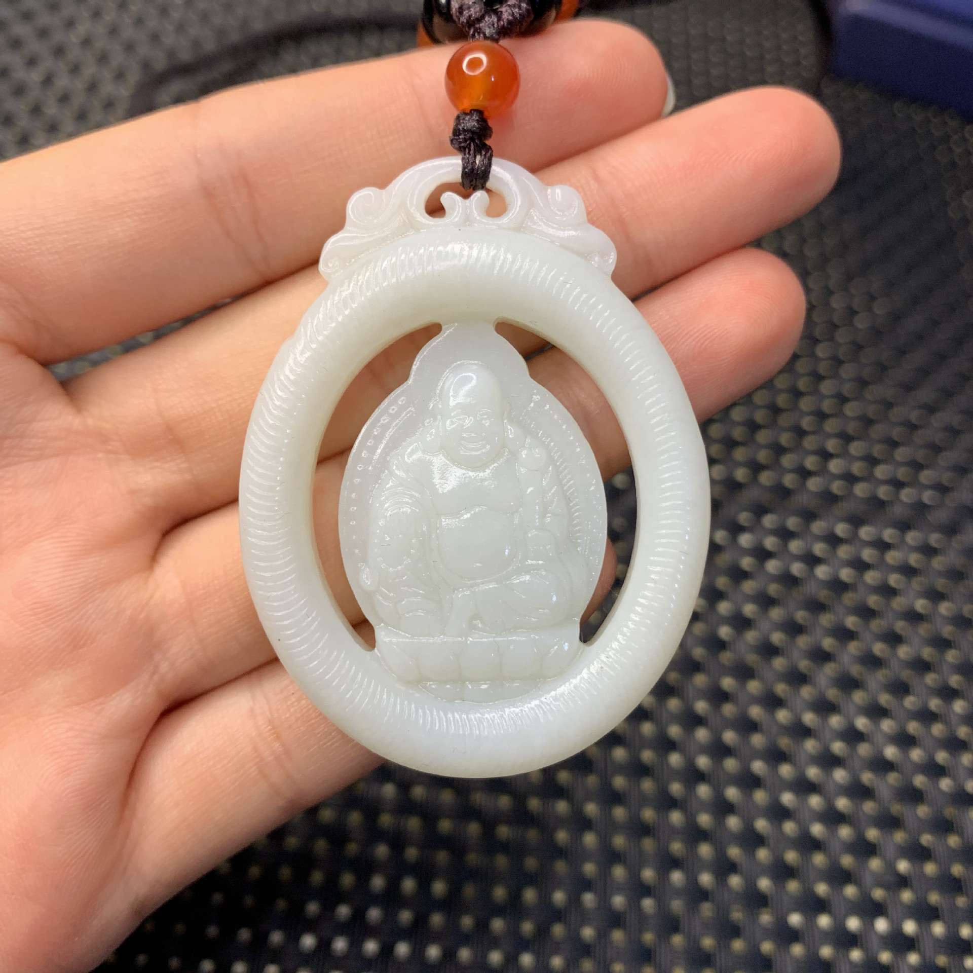 新疆和田玉白玉弥勒佛吊坠女款白玉镂空佛菩萨玉挂件玉佩送证书