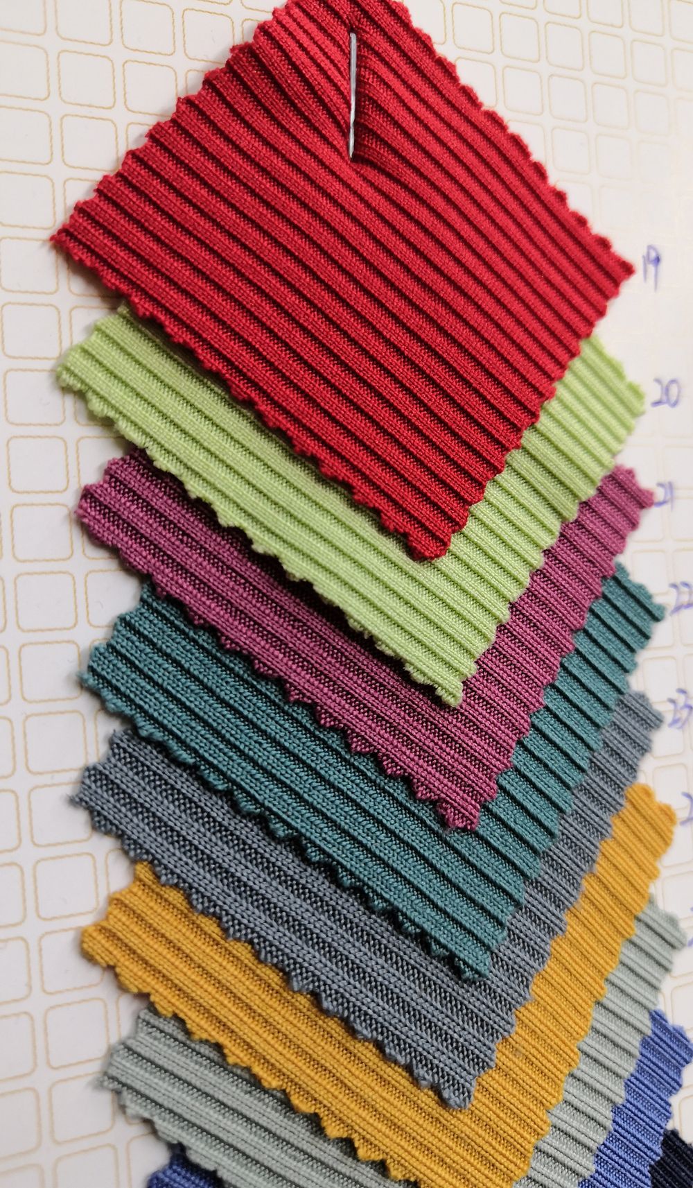 250g小坑条针织罗纹布 涤纶2×2条纹随心裁打底衫面料