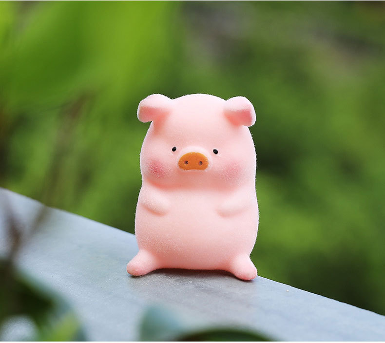 车载网红植绒露露猪盲盒手办潮玩少女桌面摆件可爱罐头小猪露露猪