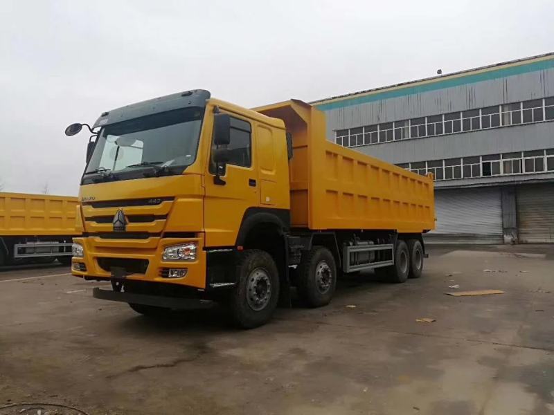 sinotruk中国重汽豪沃40吨自卸车代理出口18953179828