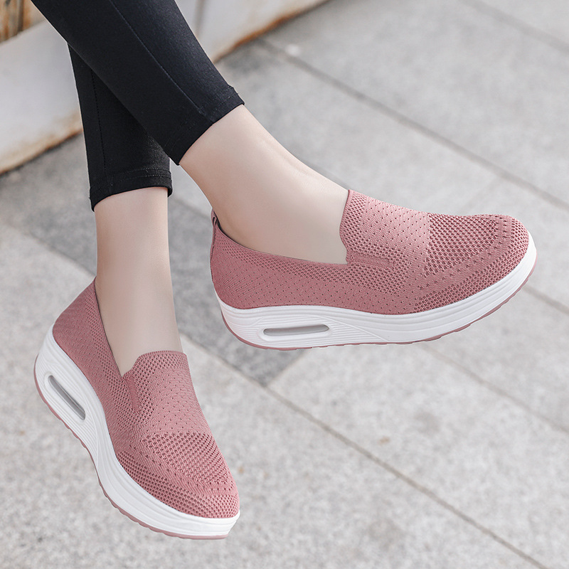 Thick Soles and Raised Mesh Breathable Casual Shoes