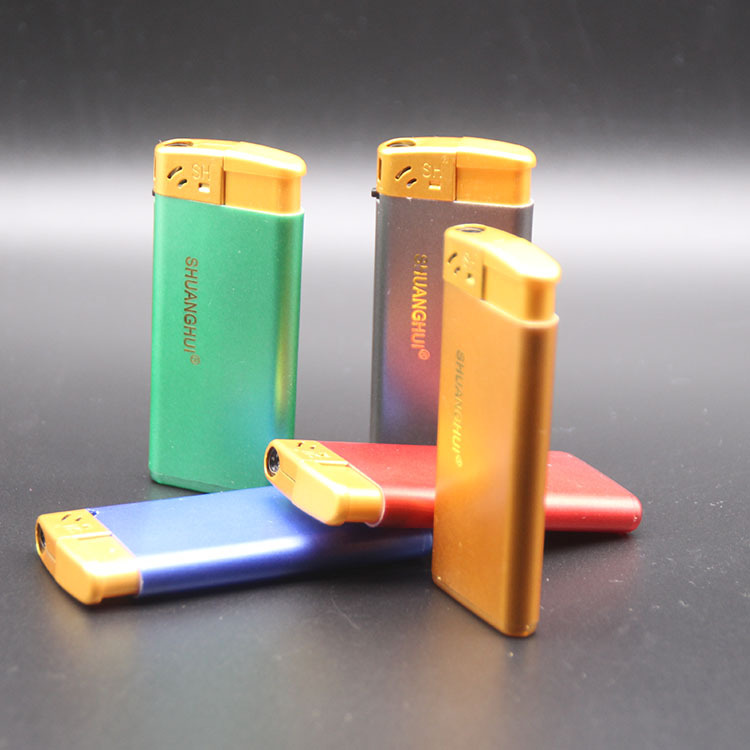 新品港牌2020直冲防风电子打火机厂家销售 创意2020防风打火机