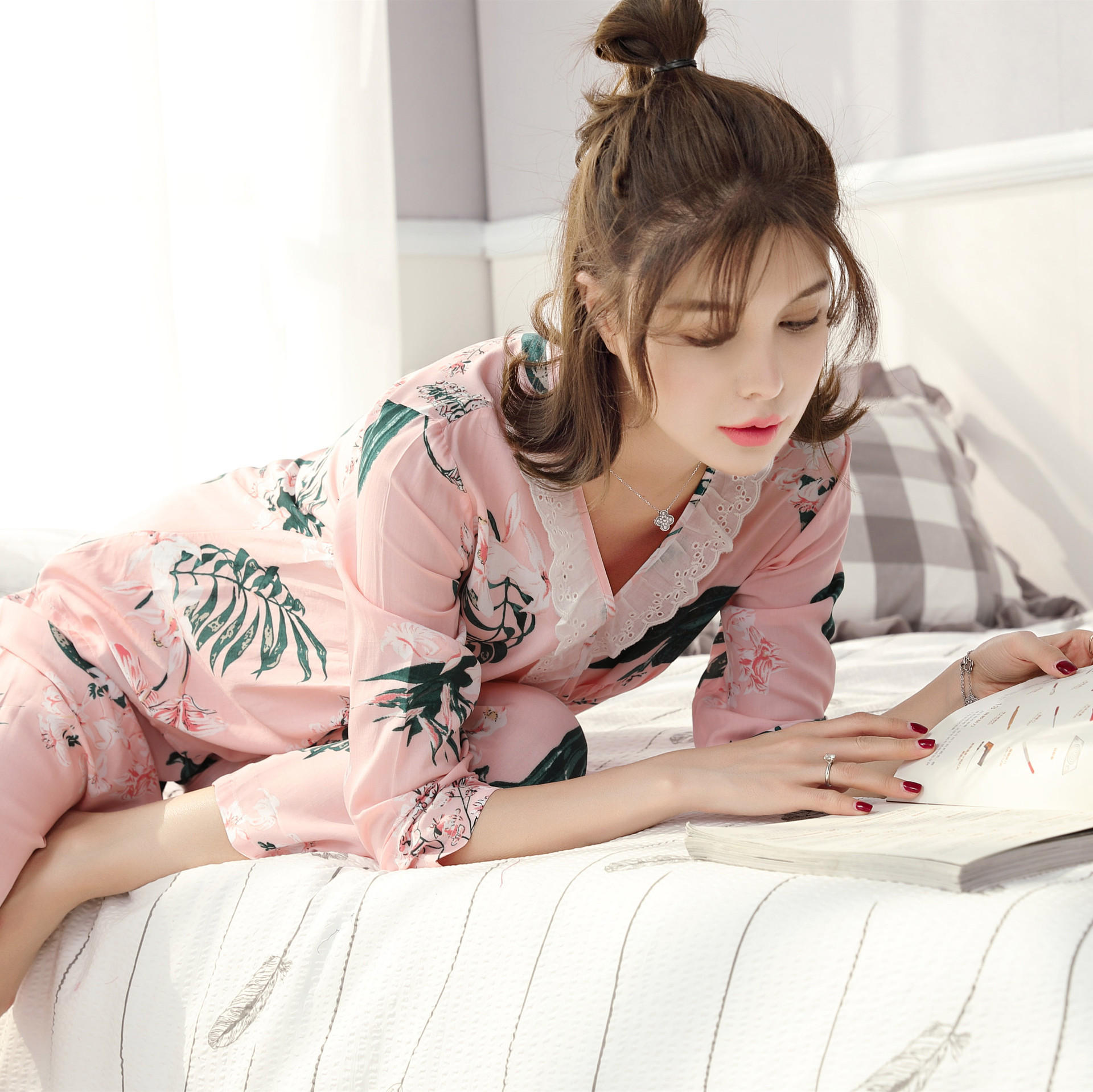 2022秋季新款长袖碎花睡衣 棉绸睡衣女士绵绸大码家居服批发