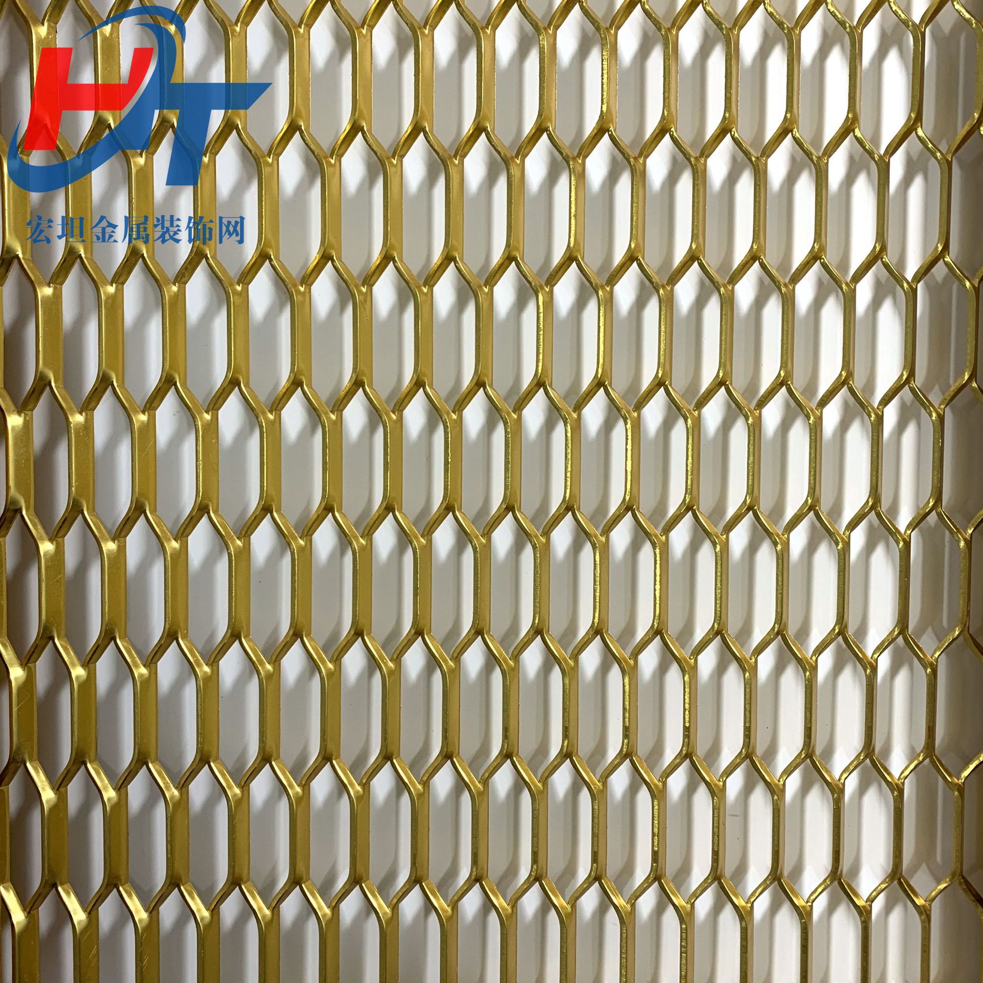 加工钢板网金属装饰钢板网菱形孔幕墙钢板网热镀锌钢板网脚踏网