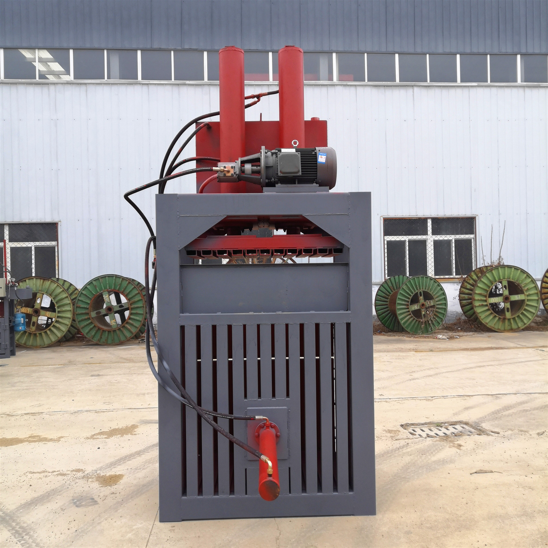 立式液压打包机纸箱打捆机立式塑料瓶打包机纸箱打捆压块机