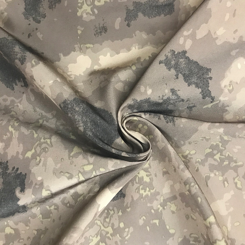 荒漠迷彩大鹅面料沙漠风暴化纤涤纶布夹克面料羽绒服面料多色